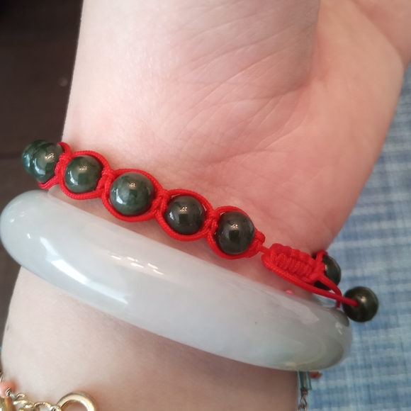 Burmese Jadeite Chinese Red String Bracelet - Picture 5 of 8